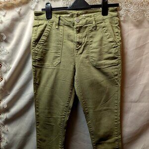 Seven 7 size 8 green